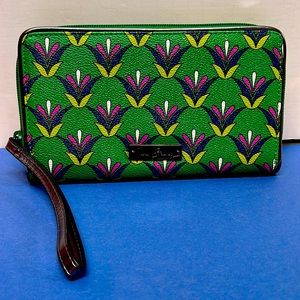 Vera Bradley BB COLLECTION Emerald Diamonds Accordion Style Wallet Wristlet NWOT